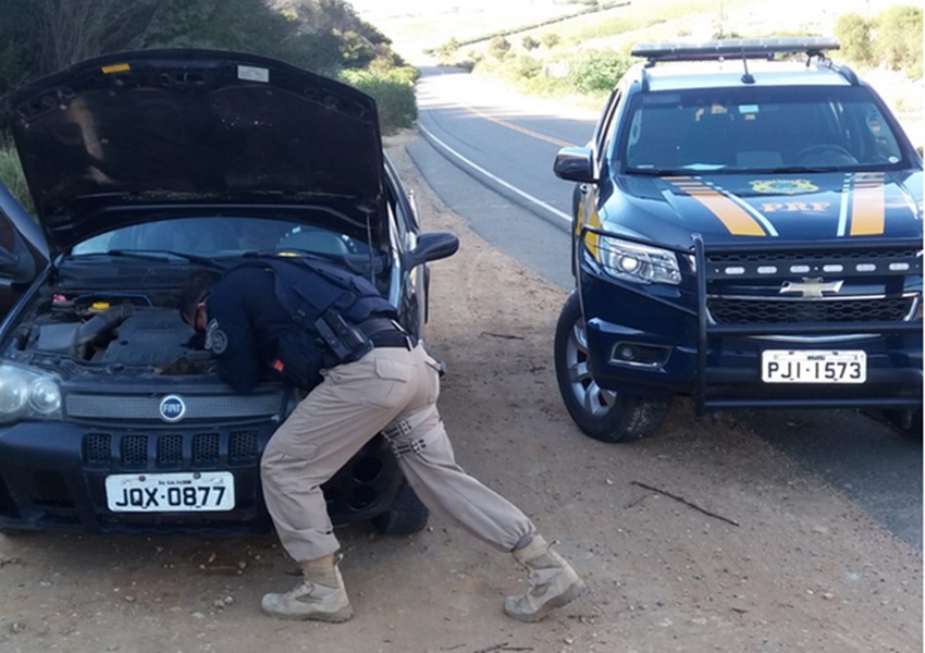 Jaguaquara: PRF conduz motorista com carro adulterado e documento falso na BR-420