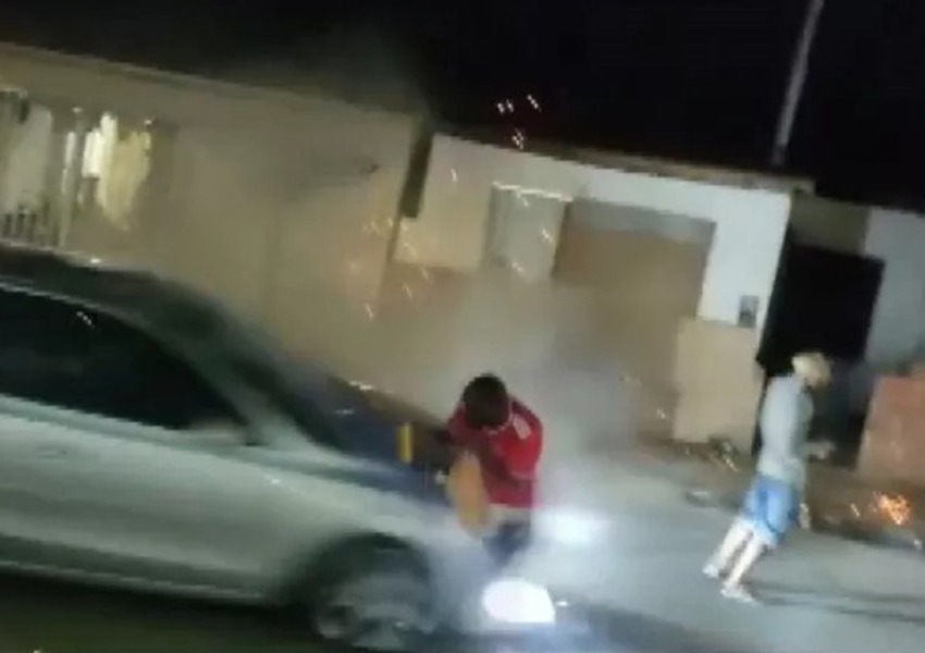 Guerra de 'espadas' termina com atropelamento de dois homens em Cruz das Almas