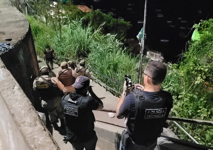 Departamento de Polícia Técnica realiza reprodução simulada de ação policial na Gamboa
