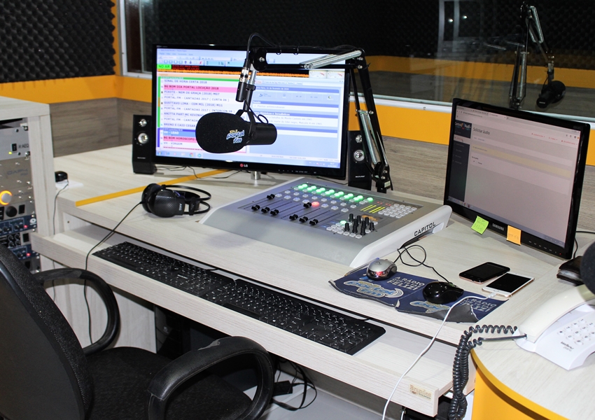 A Derrocada da Rádio Portal Sudoeste: De Referência Estadual a Dificuldades de Sinal