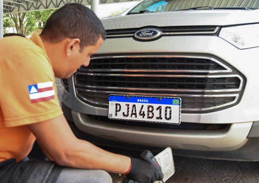 Placas Mercosul: MP abre nova investigação para apurar possíveis irregularidades