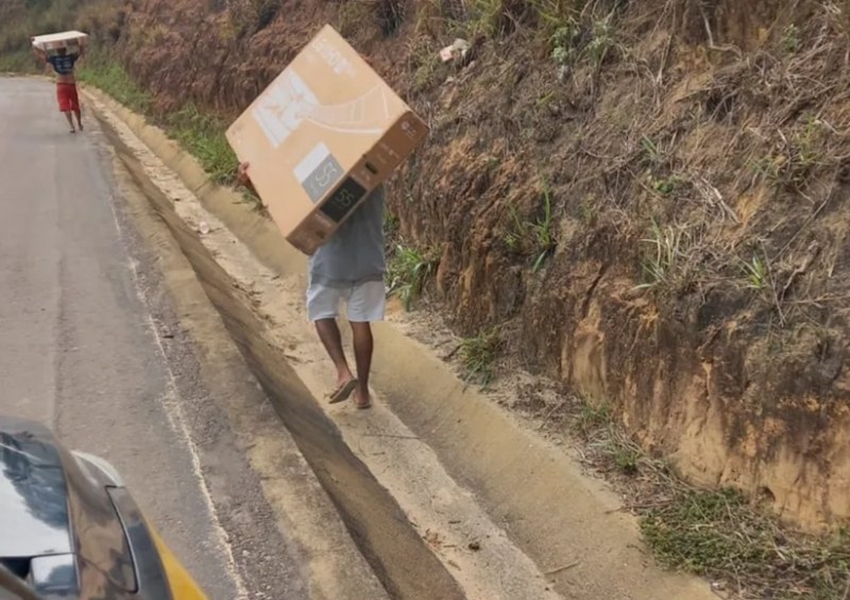 Dois homens são presos após roubarem televisores de caminhão tombado na BR-101