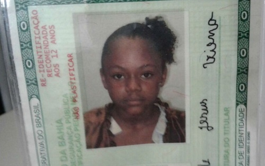 Menina de 10 anos morre após ser baleada por engano dentro de casa