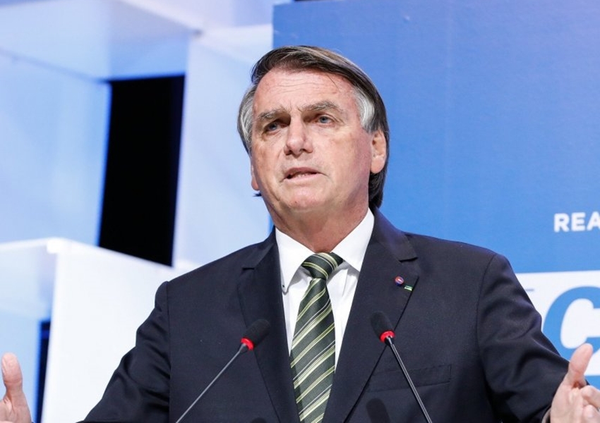Bolsonaro vai fazer duas cirurgias na próxima semana