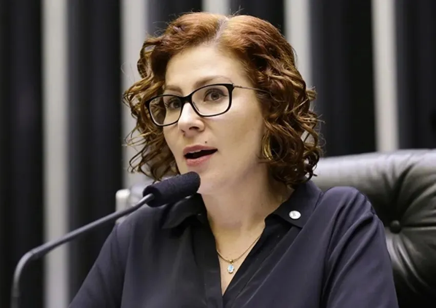 Justiça da Itália mantém prisão de Carla Zambelli