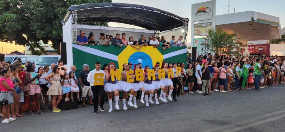 Deputado Marquinho Viana prestigia independência política de Livramento de Nossa Senhora 