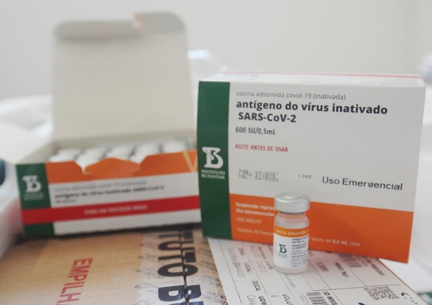 Insumos para produção da Coronavac devem chegar até o próximo dia 26, diz Ministério da Saúde