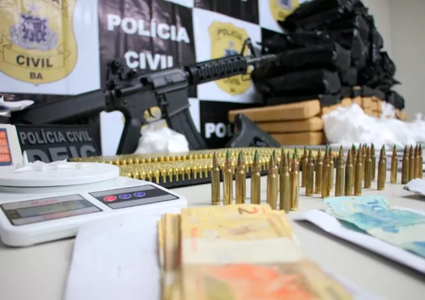 PC desarticula laboratório e apreende mais de 300 quilos de drogas, munições de fuzil e de outros calibres