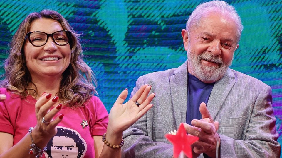 Lula e esposa testam positivo para covid-19