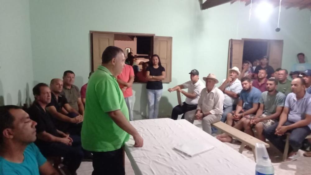 Livramento: Associação dos Moradores de Tamboril recebe doação de trator para impulsionar produção agrícola