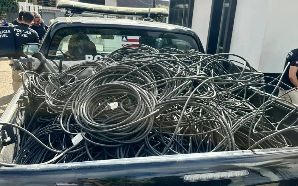 Polícia Civil apreende 2 mil metros de fios furtados da Prefeitura de Brumado