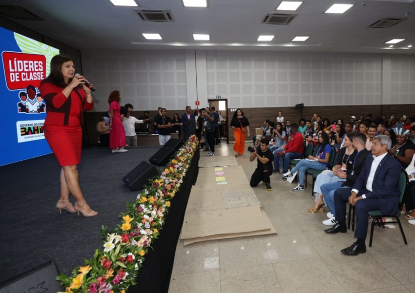 Lideranças estudantis da rede estadual apresentam propostas para a educação ao governador