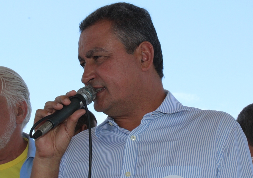 Rui Costa é reeleito governador da Bahia com 76% dos votos válidos