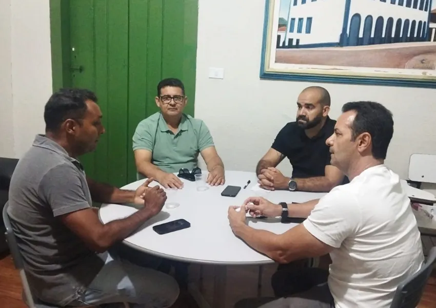 Livramento busca soluções para trânsito em encontro com especialistas