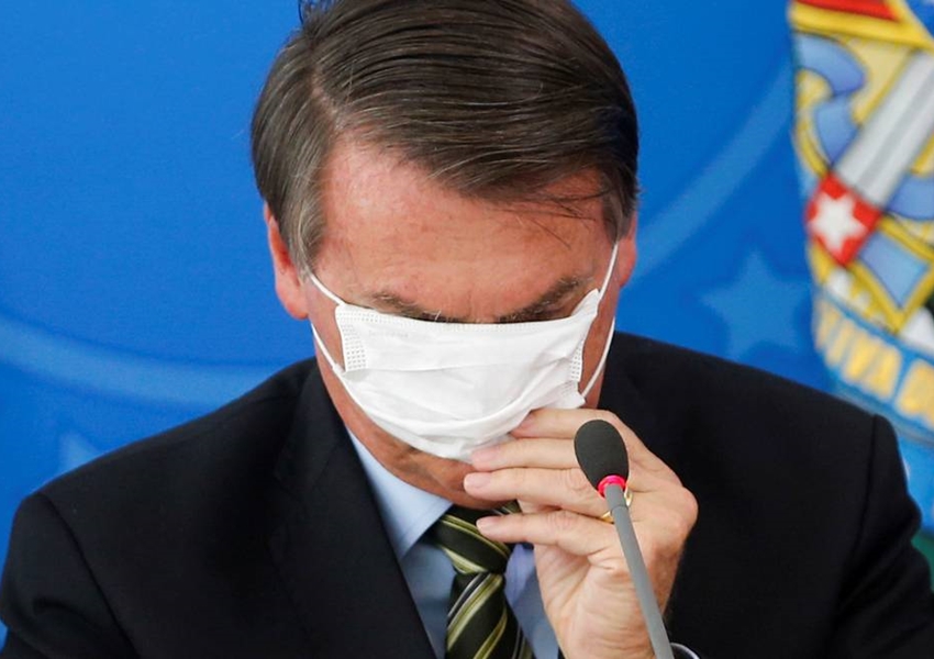 Após pedido de Bolsonaro, Ministério da Saúde avalia desobrigar uso da máscara