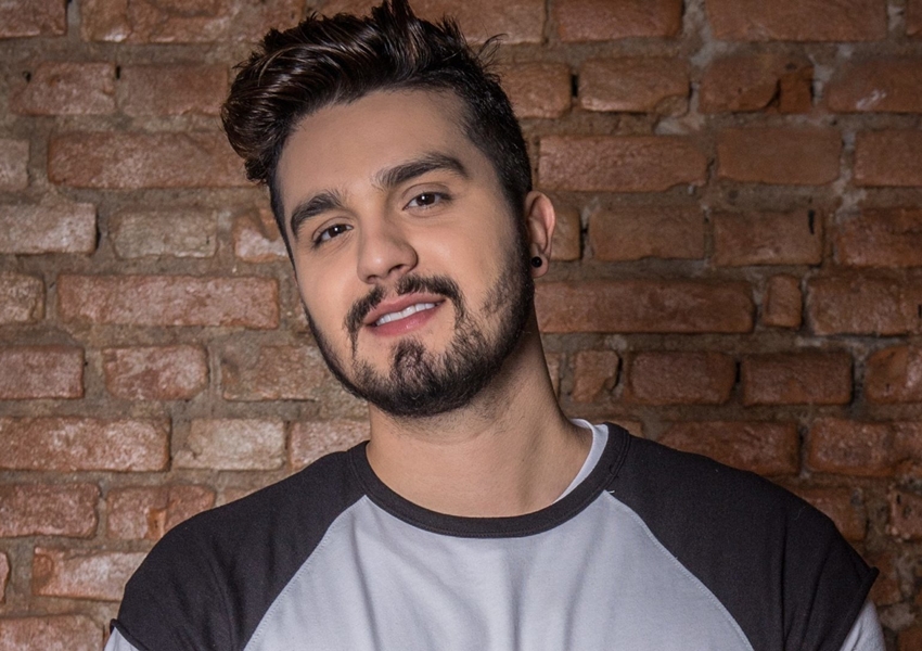 Van com Luan Santana e equipe sofre acidente; motorista fratura 3 costelas