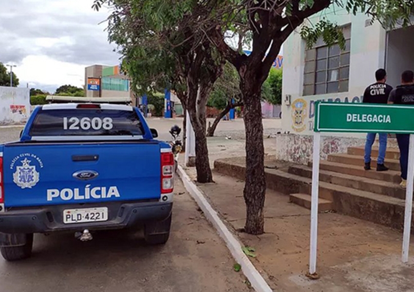 Pai é preso sob suspeita de agredir e estuprar filhas de 12 e 15 anos