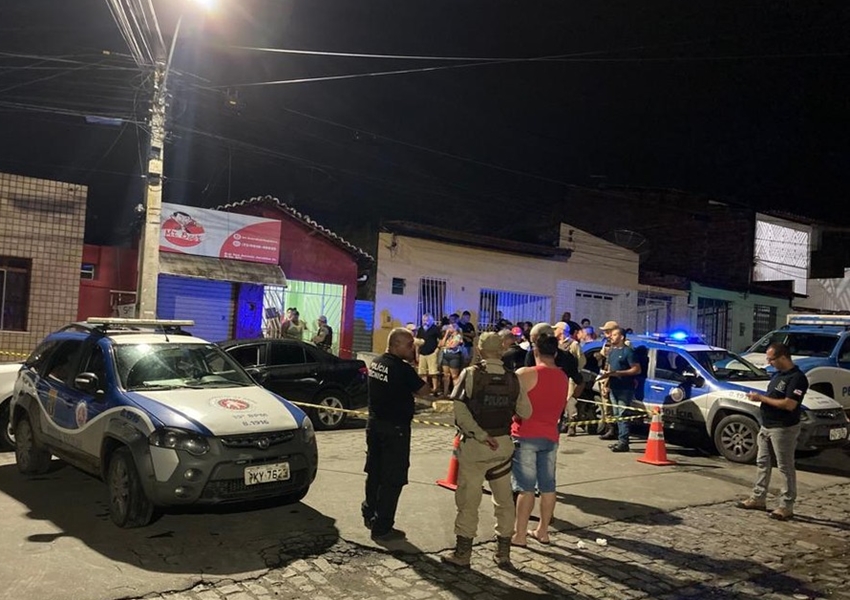 Jequié: Jovem é morto a tiros dentro do próprio carro