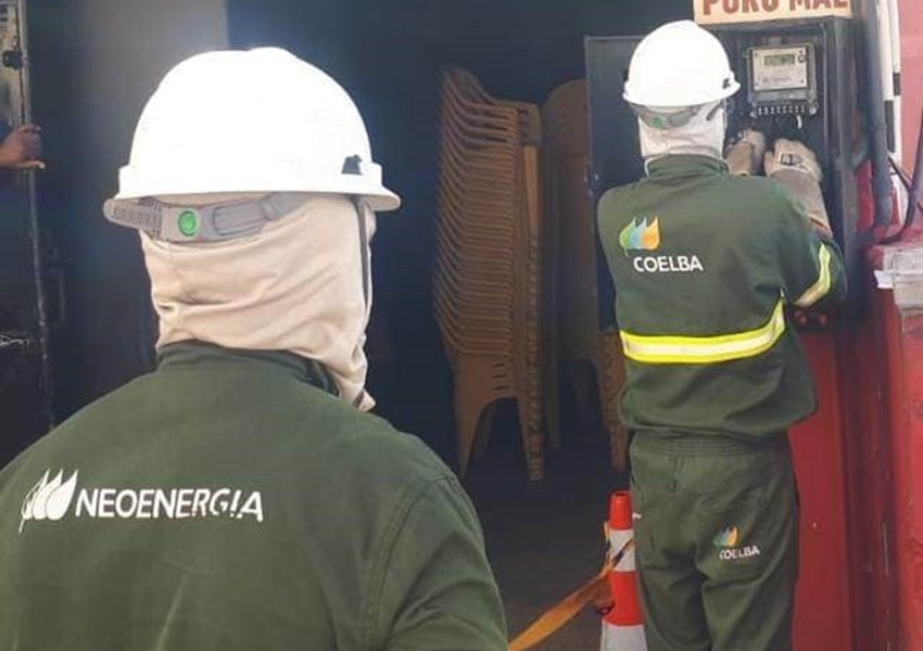 Funcionário da Coelba leva tiro ao tentar cortar luz de casa na Bahia