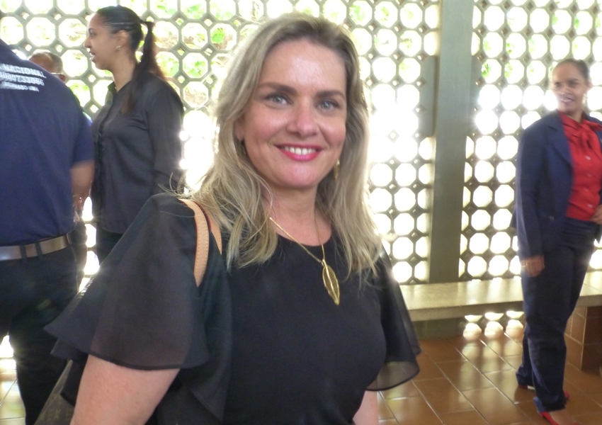 Deputada Ivana Bastos testa positivo para covid-19 e está com sintomas leves
