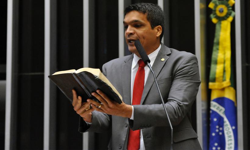 Candidaturas de militares dobram em quatro anos, diz jornal
