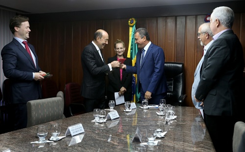 Rui se reúne com representante da Bahia Mineração para discutir retomada da FIOL