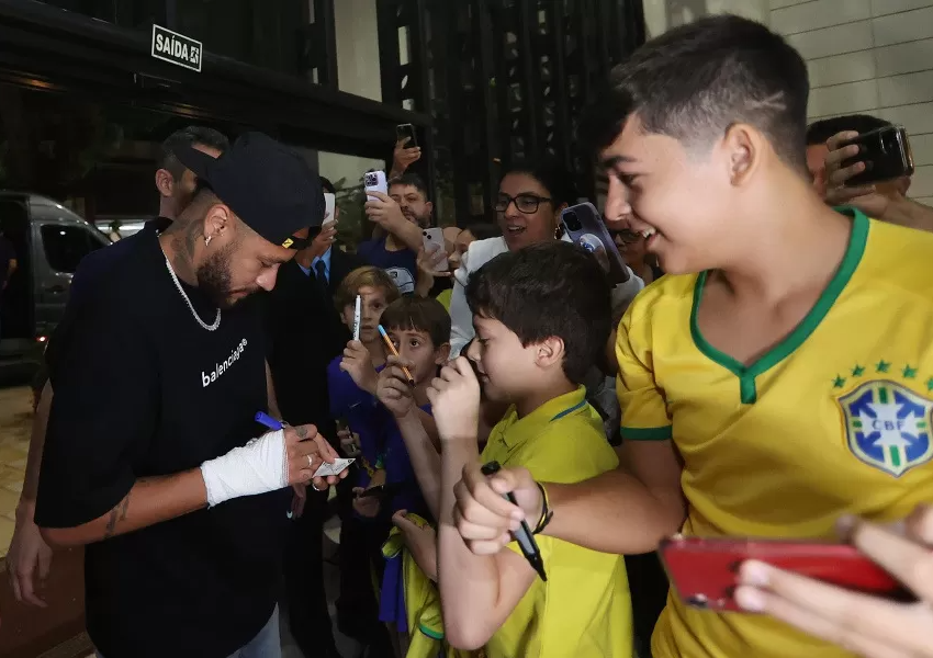 Mais 12 jogadores se apresentam à Seleção Brasileira em Belém