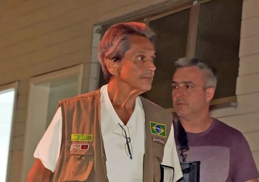 Em depoimento, Roberto Jefferson diz ter dado 50 tiros contra a PF