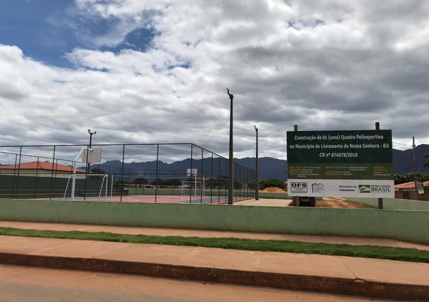 Livramento: Construção do Centro Esportivo do Bairro Taquari entra em fase de acabamento