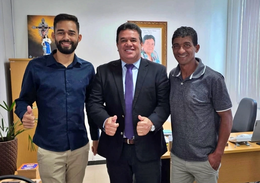 Marquinho Viana discute implantação de sistemas de água para zonas rurais de Tanhaçu e Ituaçu