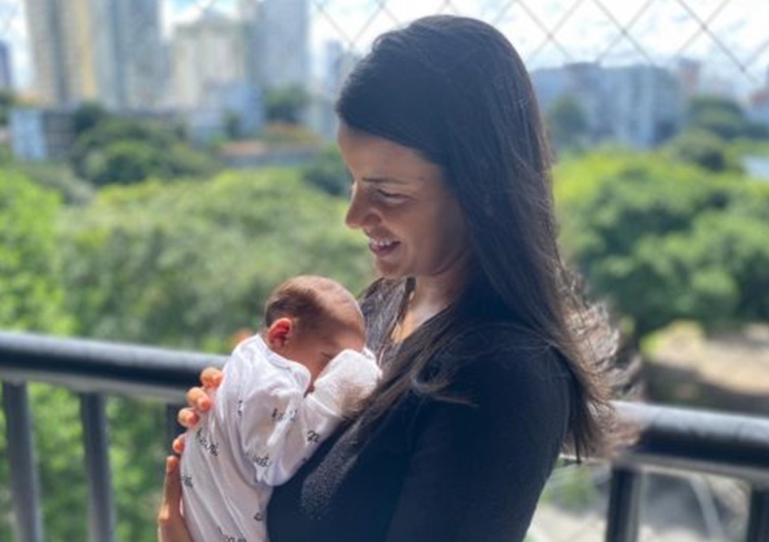 Após mãe ser imunizada, bebê nasce com anticorpos contra a Covid-19 na Bahia