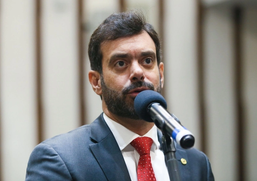 "Jerônimo prometeu obras no fiado e agora aprofunda o endividamento da Bahia”, diz Tiago Correia após governador pedir 22º empréstimo