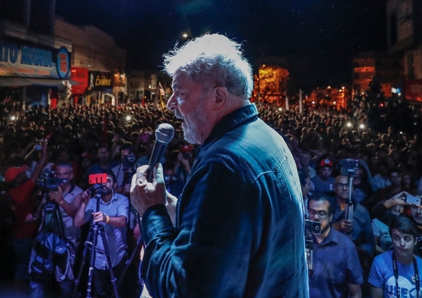 Por 6 votos a 1, TSE rejeita a candidatura de Lula a presidente