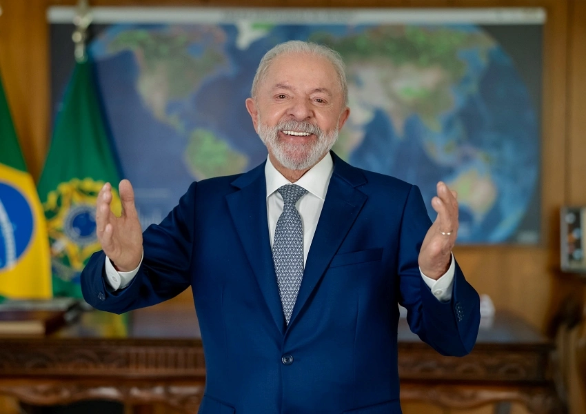 Lula lidera disputa presidencial e vence adversários em pesquisa nacional