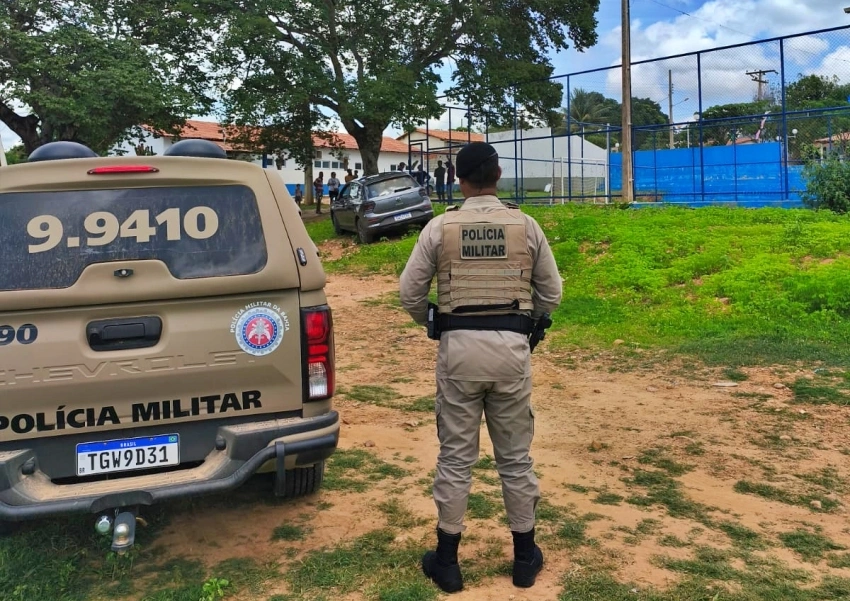 PM reforça patrulhamento na zona rural de Tanque Novo após triplo homicídio em Macaúbas