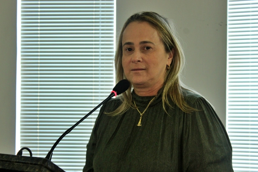 Prefeita destaca diálogo institucional e investimentos ao encerrar ano legislativo em Livramento