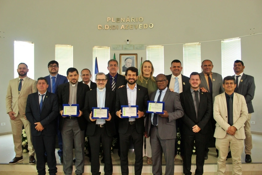 Bispo, padre, pastor e deputado recebem título de Cidadão Livramentense