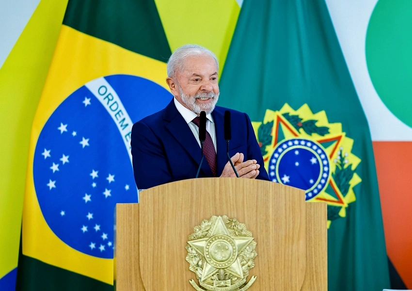 Lula envia projeto que prevê fim da escala 6x1 e jornada de 40 horas