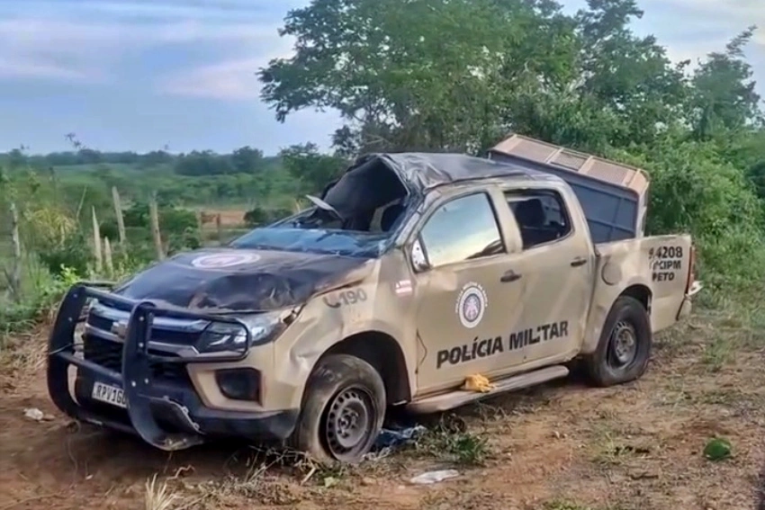 Acidente com viatura da Polícia Militar é registrado entre Wagner e Utinga