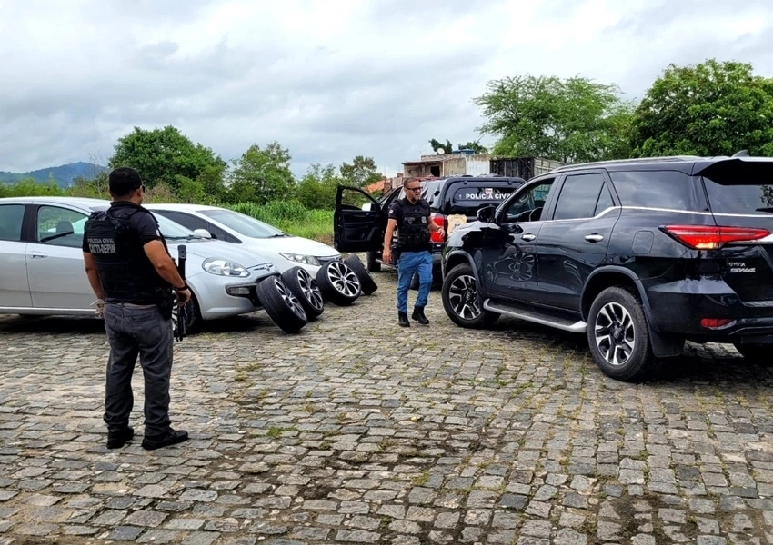 Operação Ômega cumpre mandados e apreende bens em investigação de esquema milionário em Itapetinga