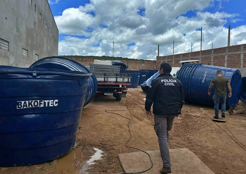 Polícia Civil apreende 41 caixas d’água doadas pelo governo federal em Poções