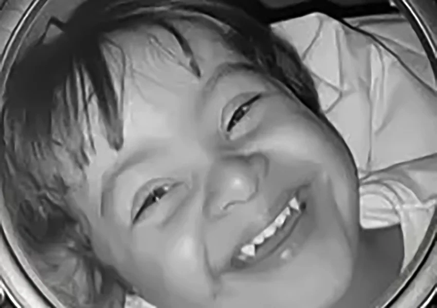 Criança de 3 anos morre após afogamento em piscina em Gandu