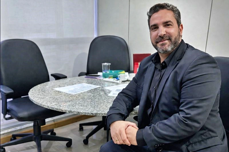 Prefeito de Riacho de Santana reassume cargo após decisão do STF