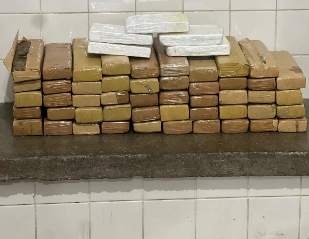 Operação Carnaval 2026 apreende armas e 100 kg de drogas nas rodovias da Bahia