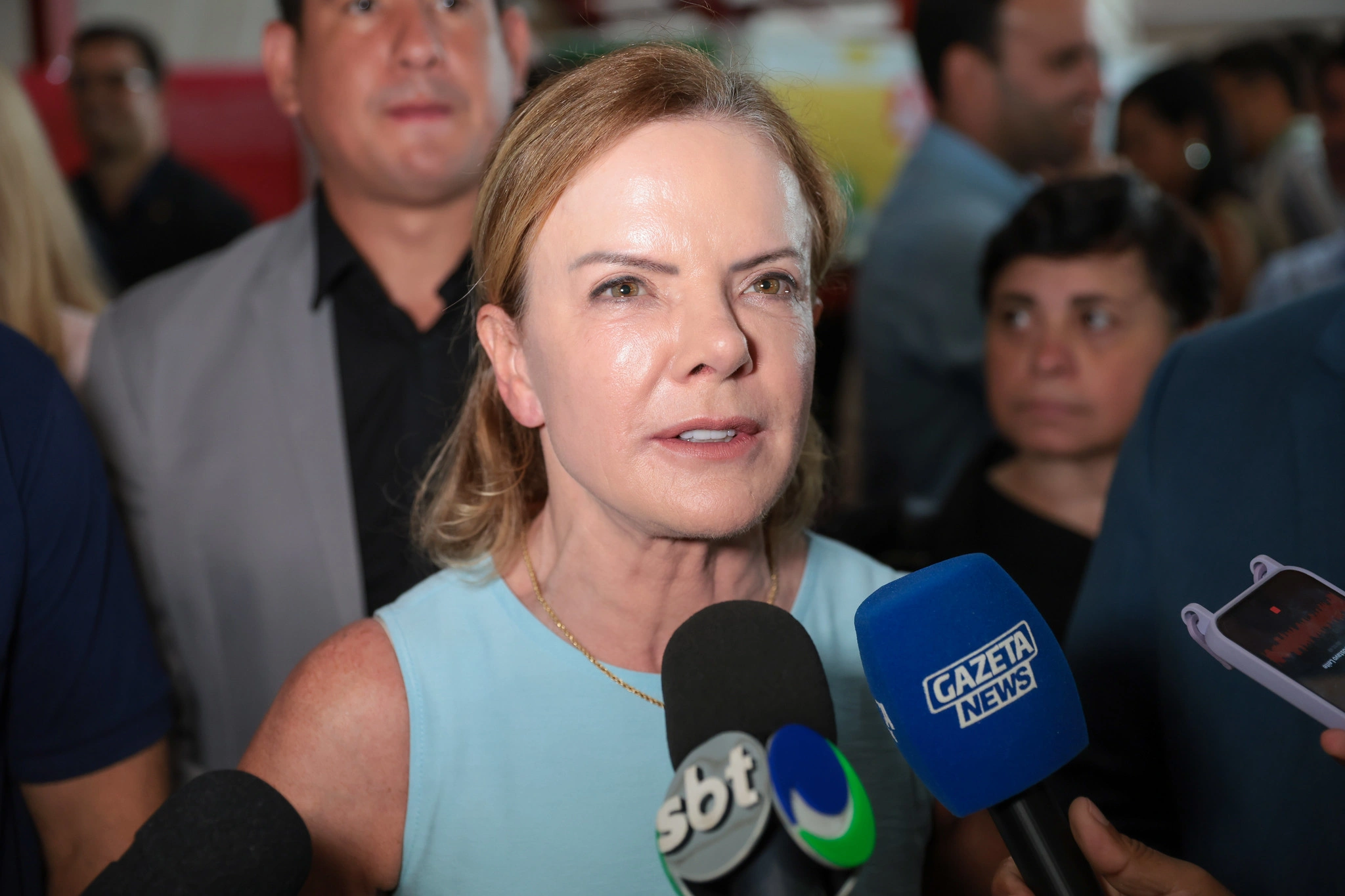Gleisi Hoffmann critica ato na Avenida Paulista e reage a aliados de Bolsonaro