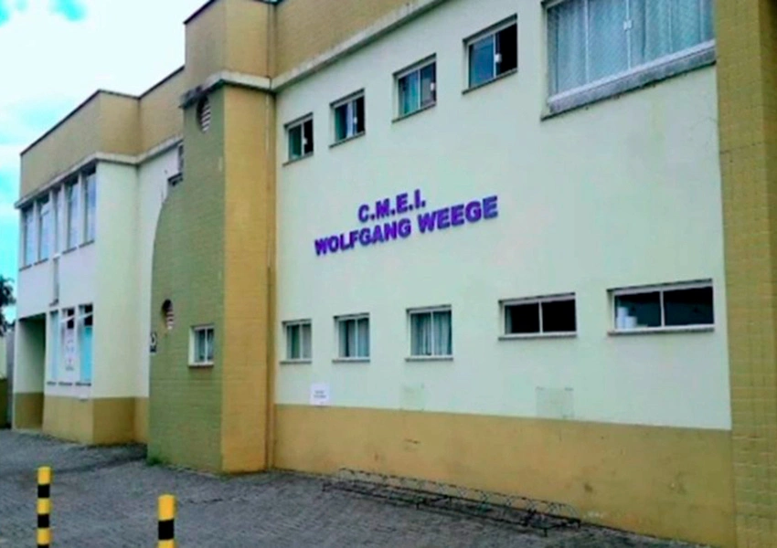 Pai busca criança errada em primeiro dia de creche e só percebe troca em casa