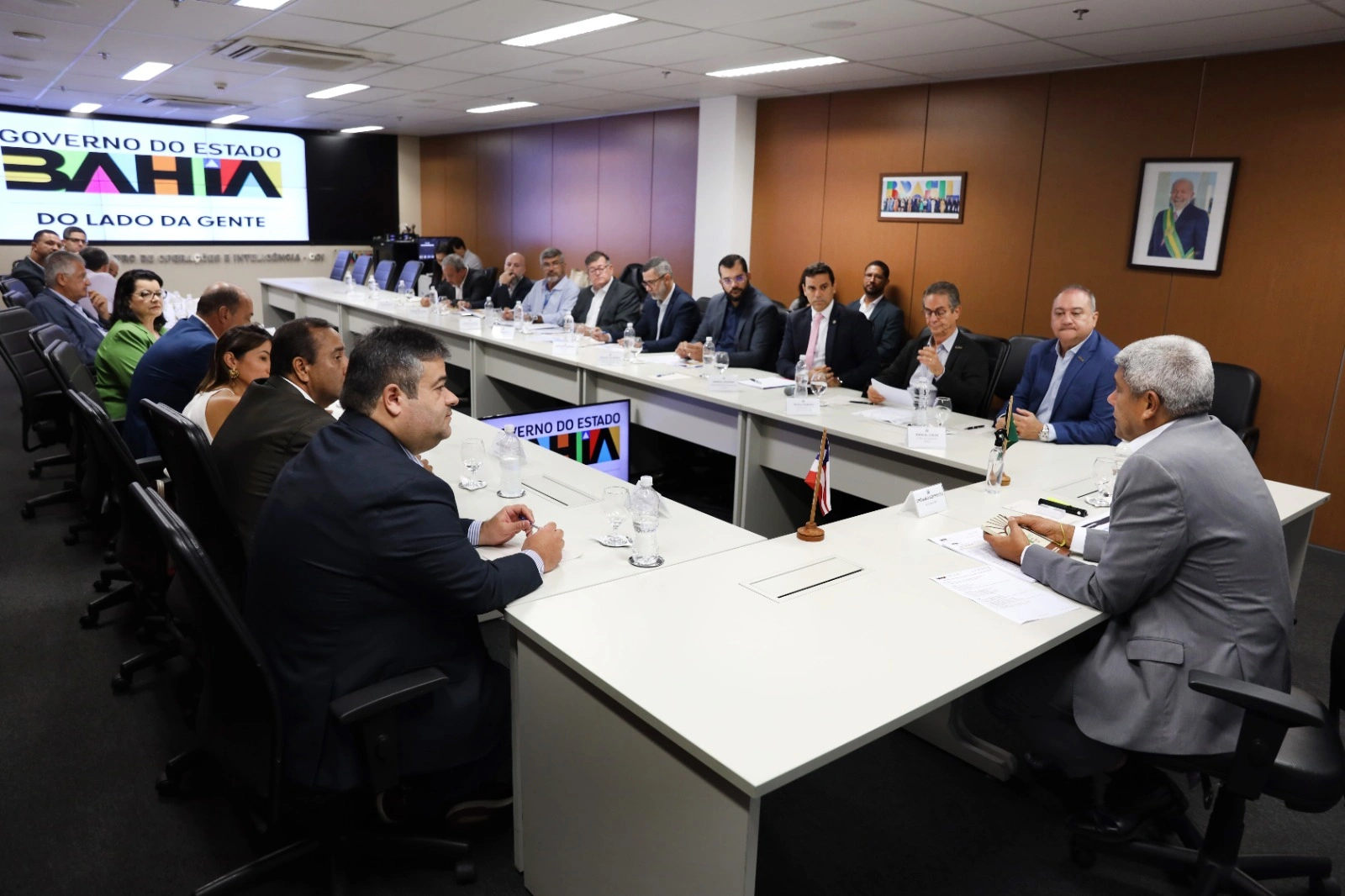 Jerônimo Rodrigues recebe vereadores de Vitória da Conquista para debater ações do Governo do Estado no município