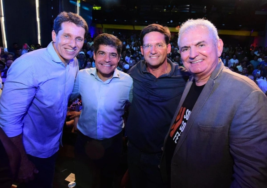 Oposição oficializa chapa com ACM Neto, Zé Cocá, João Roma e Angelo Coronel durante ato político em Feira de Santana