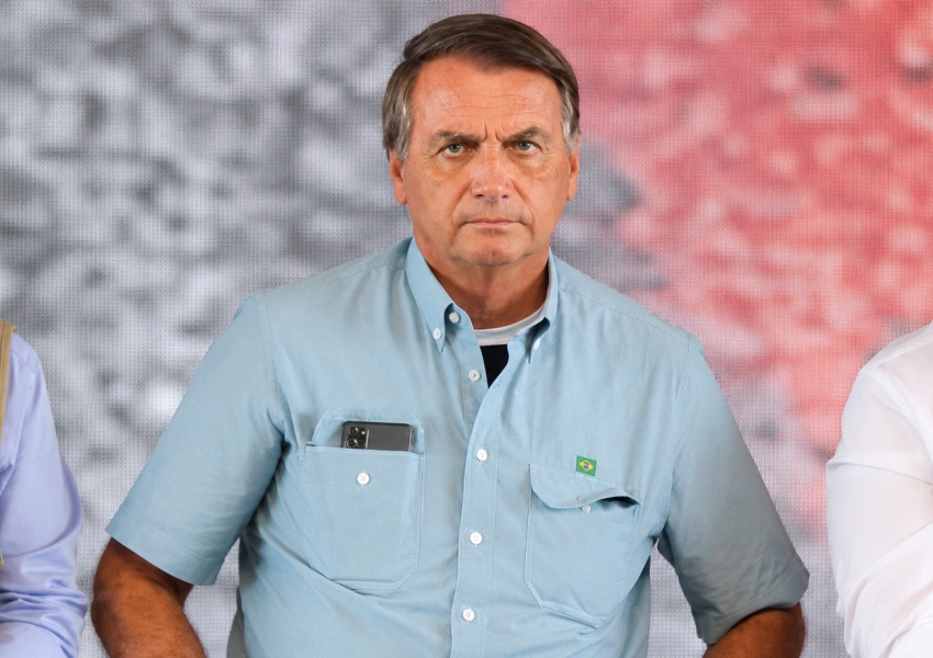 Advogados de Bolsonaro protocolam revisão criminal no STF