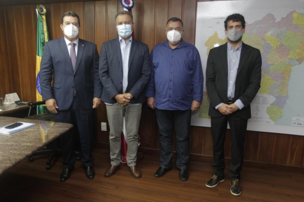Deputado Marquinho Viana e Ricardinho solicitam ao Governador Rui Costa investimentos para áreas educacional e de infraestrutura